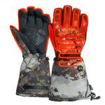 ACEWARM camo heated gloves heating effect showing warmth across palm, fingers and back of hand